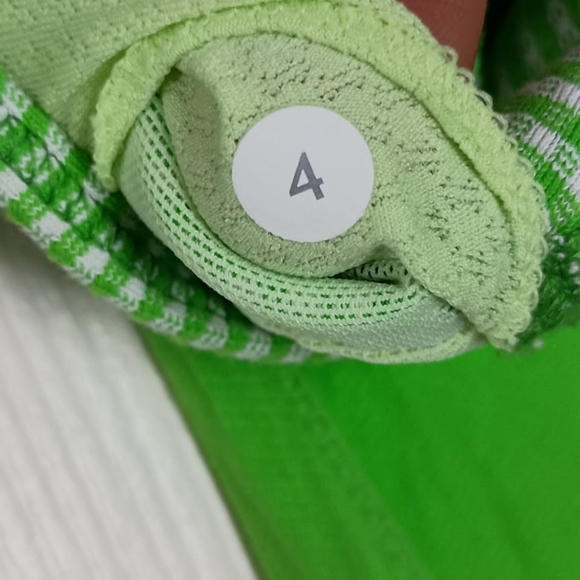 Lululemon Practice Freely Tank in Green Size 4 - Picture 10 of 10